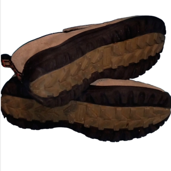 PREDICTIONS Leather Collections - Picture 3 of 5